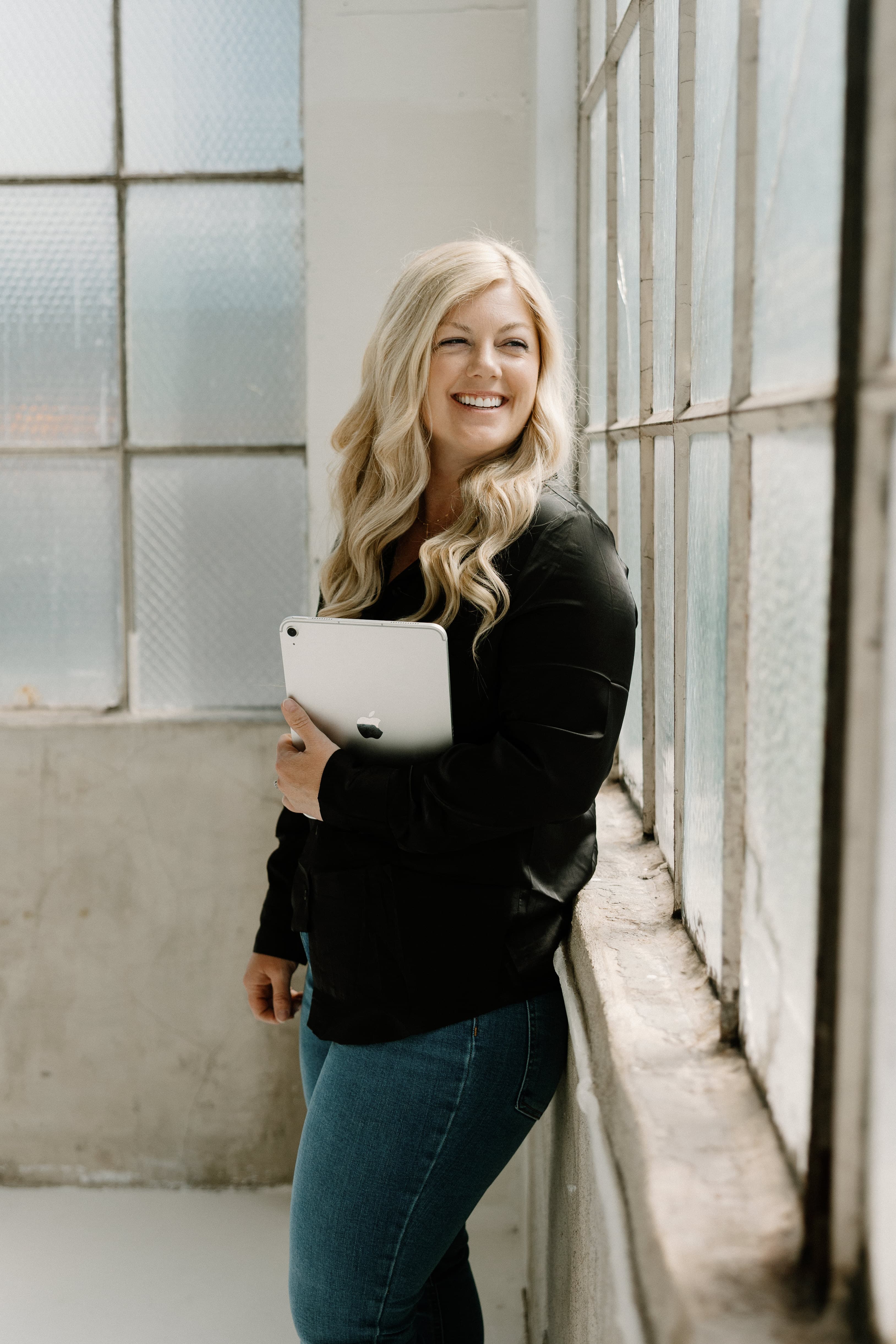 Julia, Airbnb co-host and short-term rental manager in Washington State